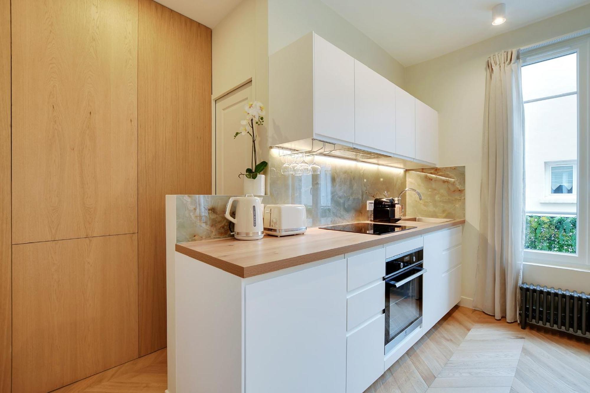 Suite Deluxe 1 By Les Maisons De Charloc Homes Булонь-Бийанкур Экстерьер фото